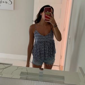 LF pattern flowy top